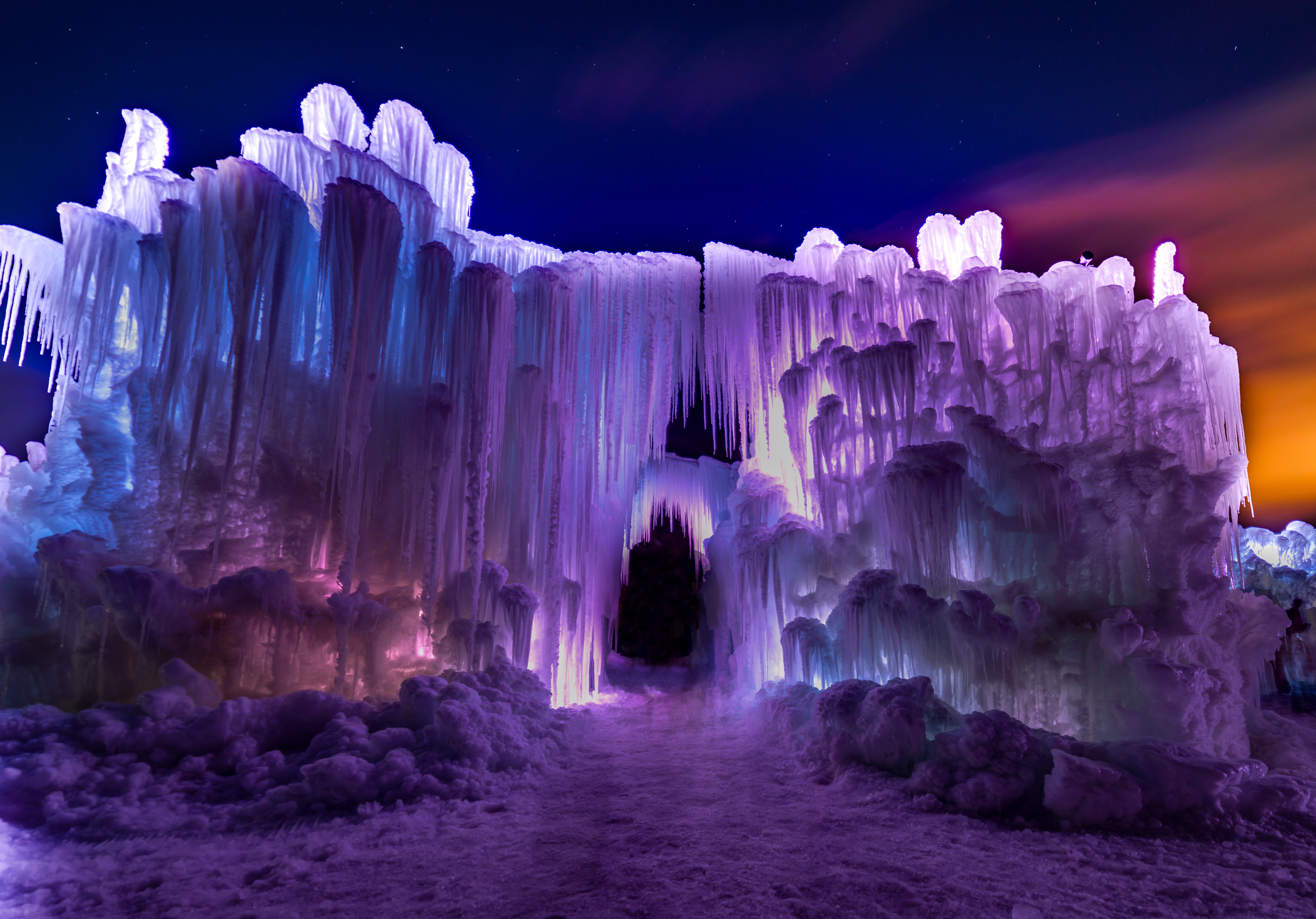 Giant Ice Castles to Debut in Canada, Return to MN, NH and UT